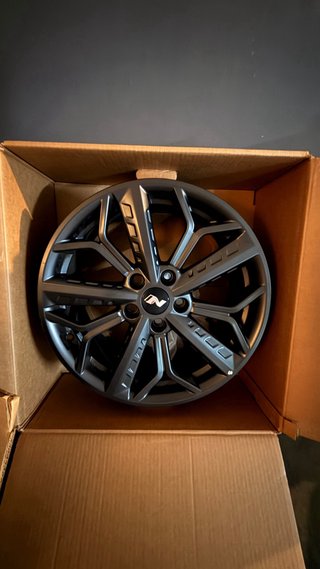 Juego completo 4 Llantas Originales Hyundai i20N