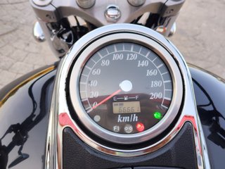 Suzuki VL 1500 Intruder Negra con Extras