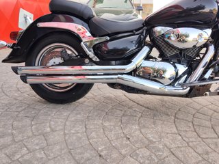 Suzuki VL 1500 Intruder Negra con Extras