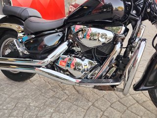 Suzuki VL 1500 Intruder Negra con Extras