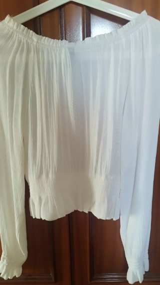 Blusa manga larga con encaje