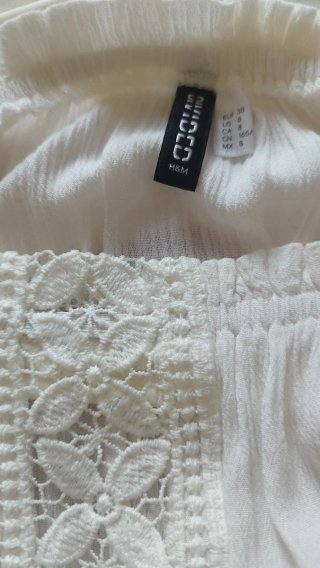 Blusa manga larga con encaje