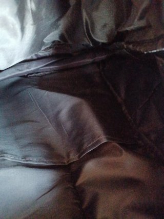 Mochila negra con hebillas