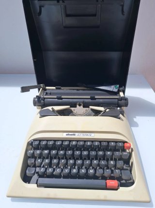 Olivetti Lettera 12 Máquina de Escribir