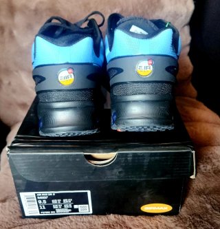 Nike Shox Azules y Negras T.43 Nuevas en Caja