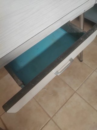 Mesa de cocina antigua