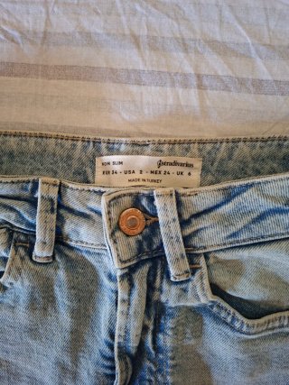 Vaqueros cortos Stradivarius cintura alta