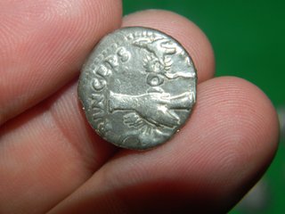Precioso lote de cuatro denarios romanos de plata.