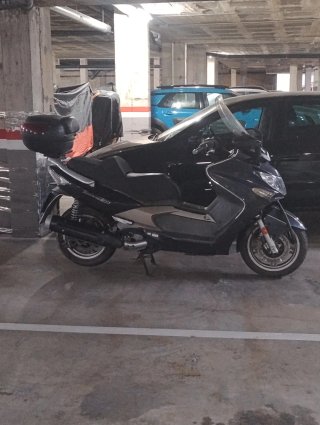 Kymco 500 R Maxi Scooter Negra