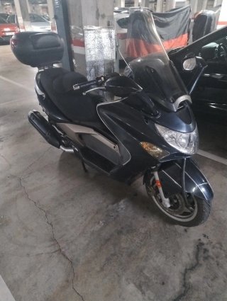 Kymco 500 R Maxi Scooter Negra