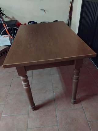 Mesa de madera 1,11m x 0,71m