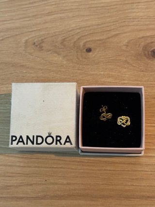 Pendientes Pandora Corazón Infinito Oro
