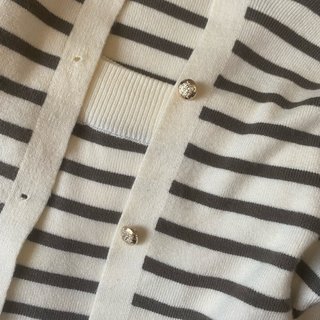 Conjunto de punto rayas beige y verde caqui