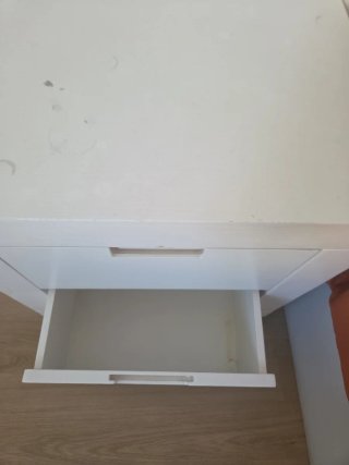 Comodini bianchi in legno
