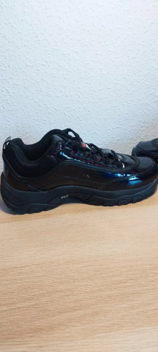 Zapatillas Fila Charol Negras Talla 39