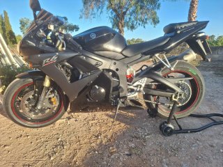 Yamaha R6 Negra Deportiva Manual