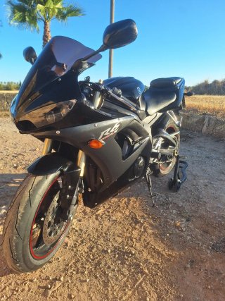 Yamaha R6 Negra Deportiva Manual