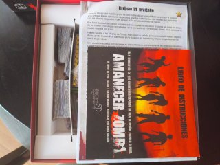Amanecer Zombi Juego de Mesa