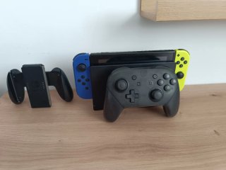 Nintendo Switch color negro + Accesorios + Juegos.