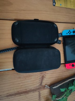 Nintendo Switch Azul y Rojo