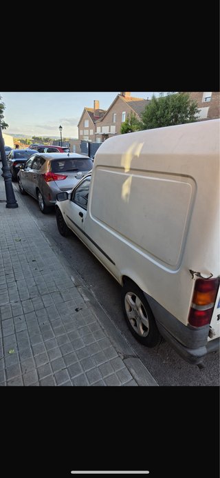 Ford Courier 1998