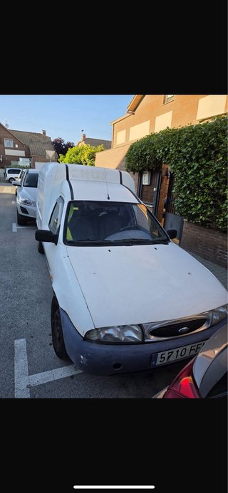 Ford Courier 1998