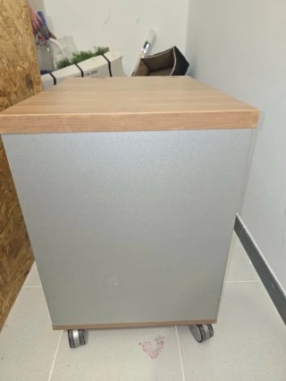 Cajonera de oficina madera y metal
