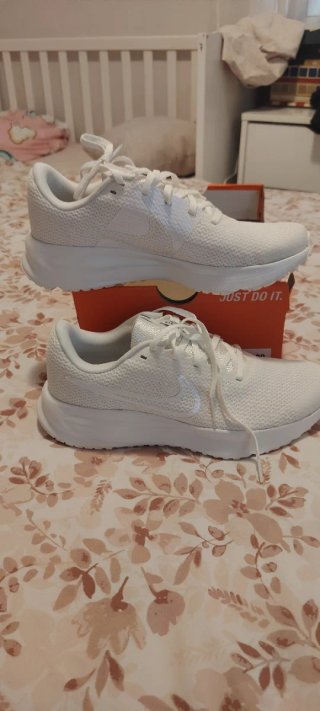 Nike ( diferentes modelos) Mirar perfil