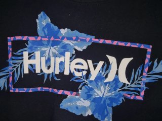 Camiseta Hurley Negra Estampado Floral