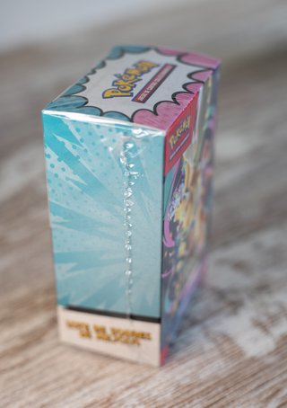 Pack Héroes Ascendentes Booster Bundle + Emboar EX