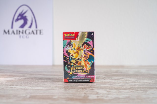 Pack Héroes Ascendentes Booster Bundle + Emboar EX