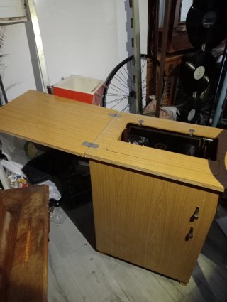 Máquina de coser antigua