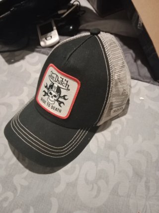 Gorra Von Dutch Trucker Negra y Beige