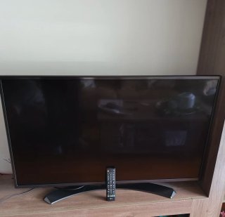 TV LG 43 para piezas, funciona pero no se ve .