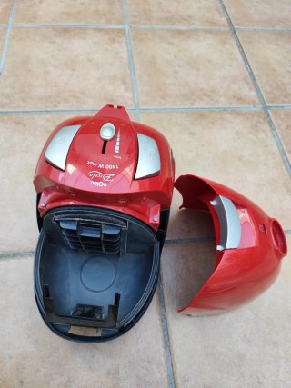Aspiradora Solac Piccolo 1400W + Accesorios