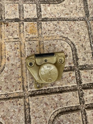 Pinza de freno Brembo dorada