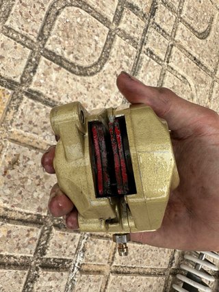 Pinza de freno Brembo dorada