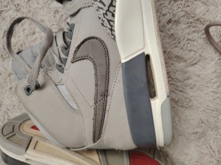 Botas Nike Air Grises