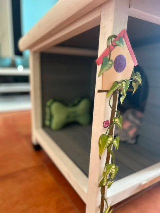 Casita de madera para perro con porche