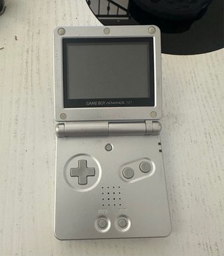 Nintendo Game Boy Advance SP Plata + 3 Juegos