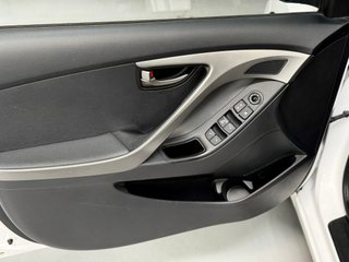 HYUNDAI Elantra 1.6 MPI 132cv Comfort Etiqueta C