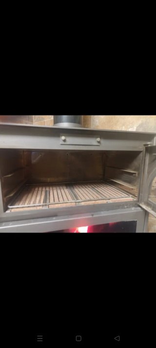 Estufa de leña con horno