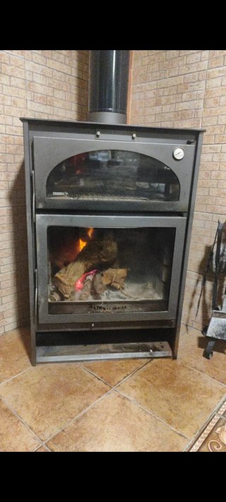 Estufa de leña con horno