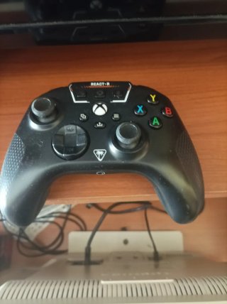 Xbox Series X + Cuffie + 2 Pad