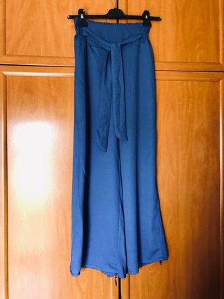 Pantalón azulón ancho con cintura elástica