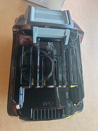 Batería ORIGINAL Makita XGT 40V Max 4.0Ah Li-ion