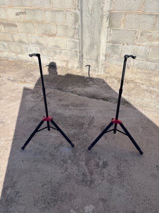 2 Soportes Guitarra/Bajo Fender
