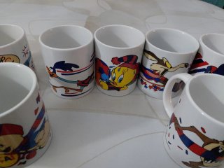 11 tazas FCB Looney Tunes Años 90