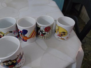 11 tazas FCB Looney Tunes Años 90