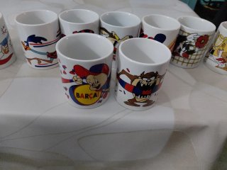 11 tazas FCB Looney Tunes Años 90